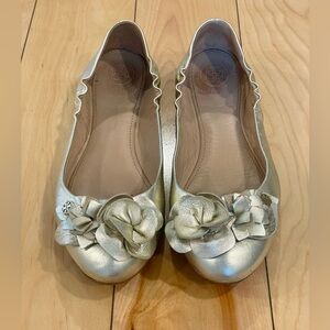 Tory‎ Burch Blossom Ballet Flat Grained
Metallic in Spark Gold Size 6.5